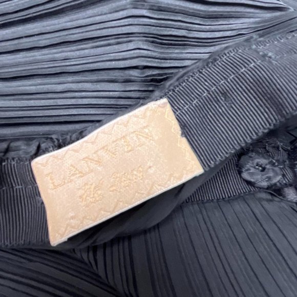 Black Lanvin zippered skirt U.S. size 8 size 40 raw edges - Picture 3 of 7